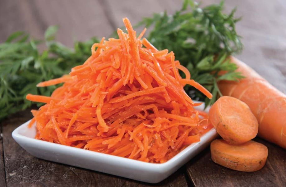 HOW TO SHRED CARROTS IN A FOOD PROCESSOR